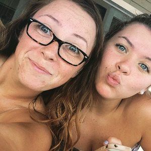 Meet your Posher, Claire