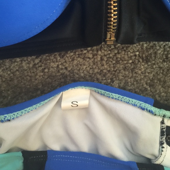 Zipper/ cage bikini. Size small. - Picture 2 of 3