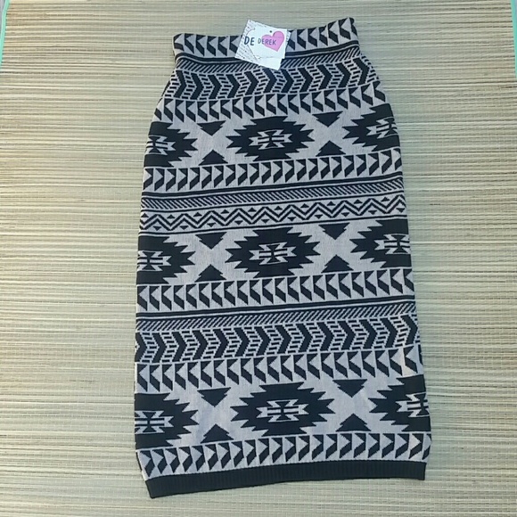 Derek Dresses & Skirts - Derek Tribal Print Skirt Size Medium BNWT