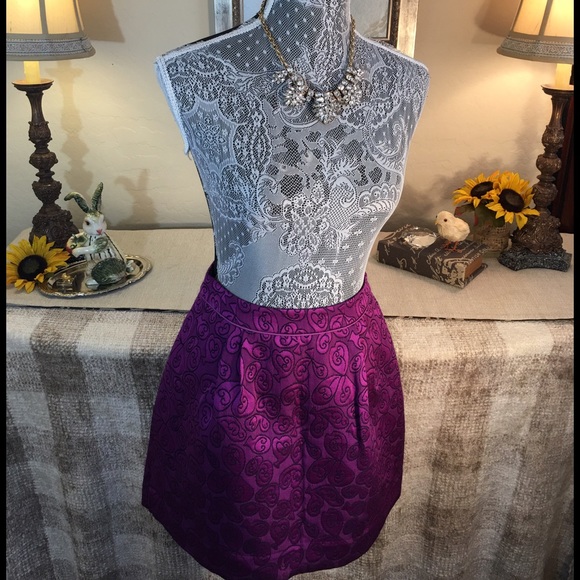 Anthropolgie 🌷Fun & Flirty Purple Print Skirt - Picture 2 of 4