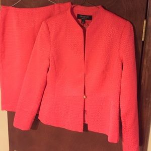 Size 10 Signature by Larry Levine Suit