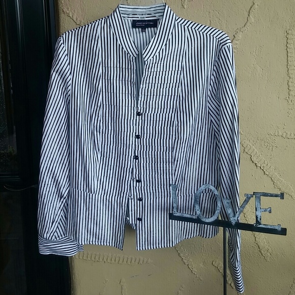 Gorgeous Jones New York Signature Metallic Top