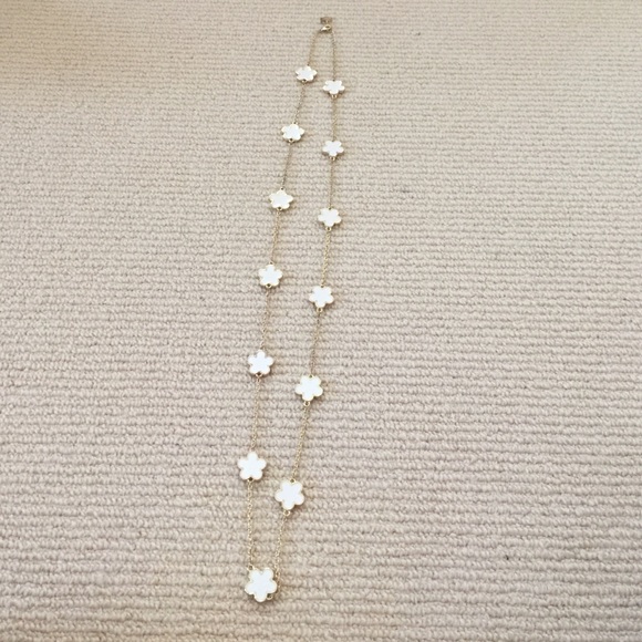 Flower necklace