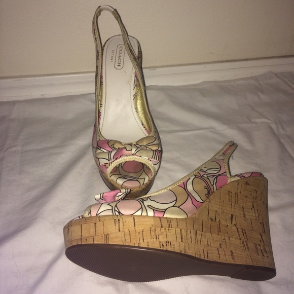 Authentic Coach Gwynnie Wedges - Picture 2 of 4