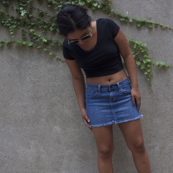 Denim cut out mini skirt😍