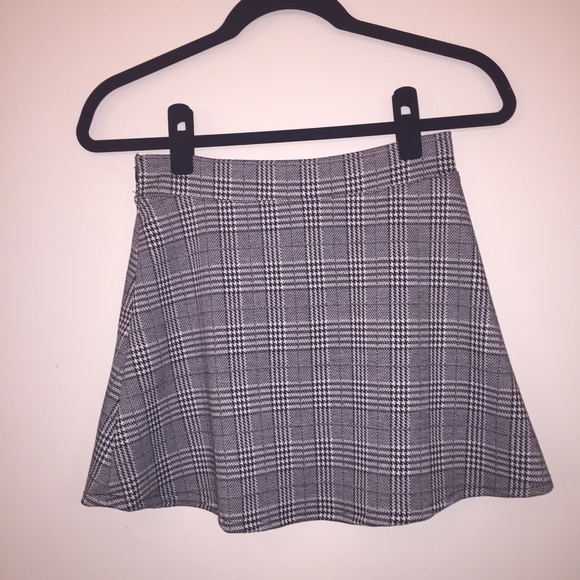 Brandy Melville Dresses & Skirts - Brandy Melville skirt