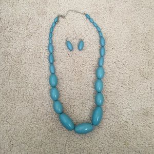 Charming Charlie necklace with earrings