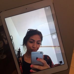 Meet your Posher, Isabelle