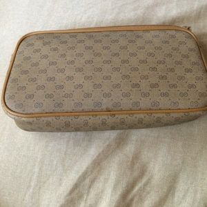 Gucci Pouch 8X 5