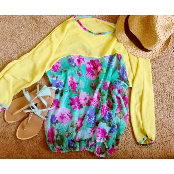 🌴Sheer Beach Top☀️