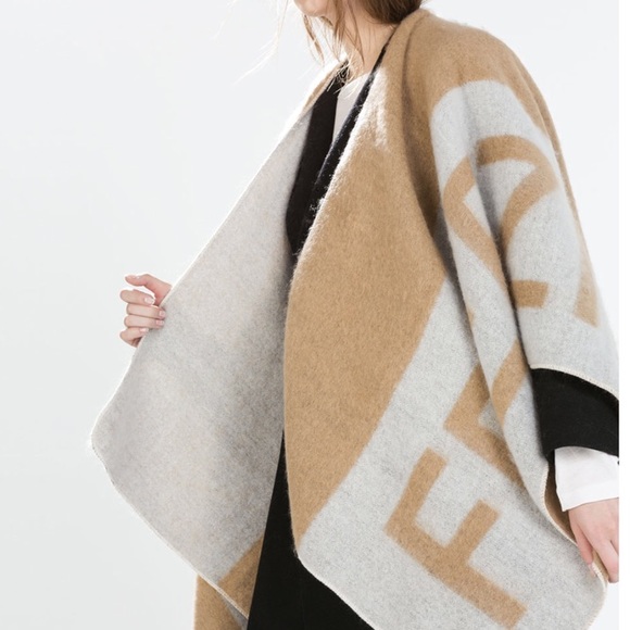 Zara poncho - Picture 2 of 4