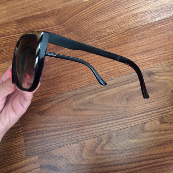 Sunglasses - Picture 2 of 4