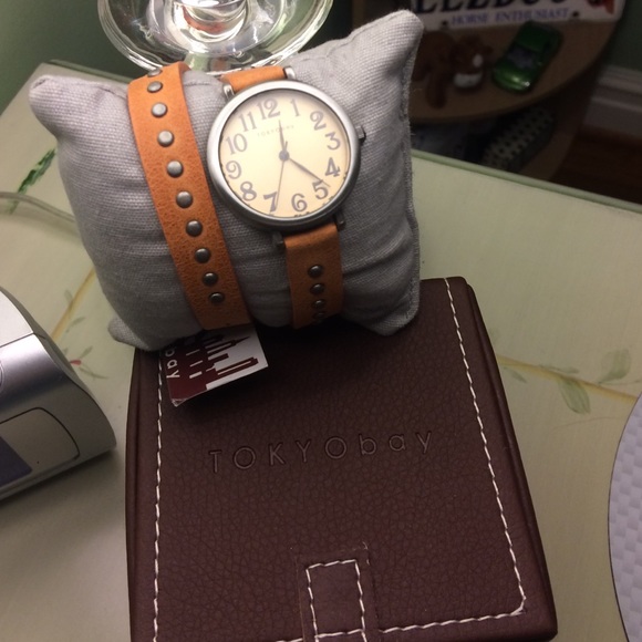 (C)Double wrap Tokyobay leather watch