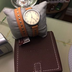 (C)Double wrap Tokyobay leather watch