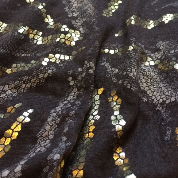 Sparkly top - Picture 2 of 2