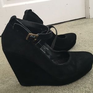 KIMICHE BLUE black heels!