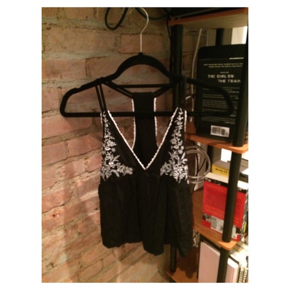 Black & white floral low cut razorback top