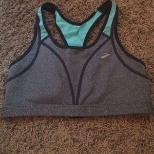 brooks sports bra