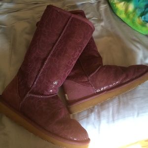 Classic tall plum with design ugg boots