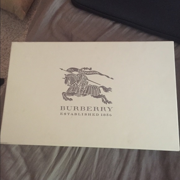 Burberry Shoebox