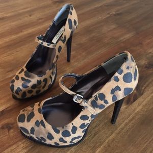 Simply Vera Wang Cheetah Platform Pumps