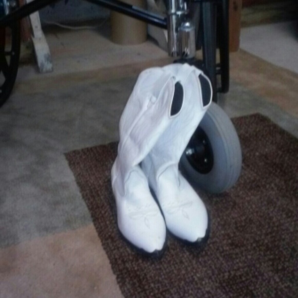 Cute white cowboy boots