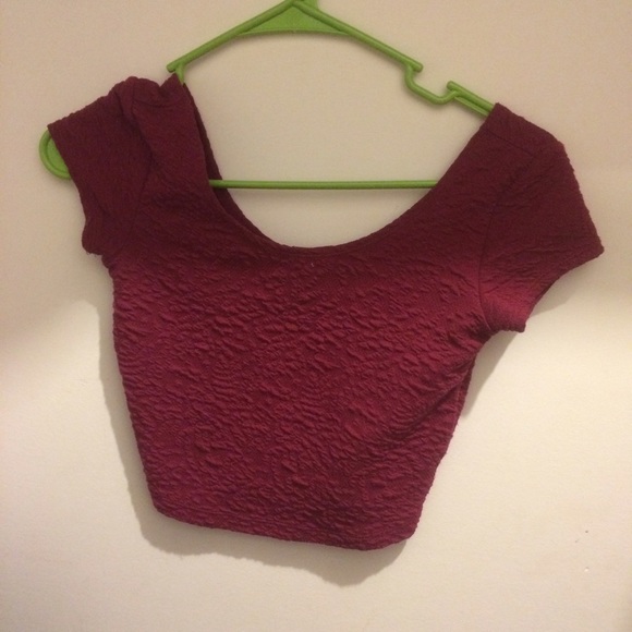 Cranberry crop top