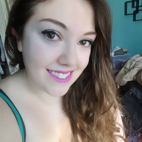 Meet your Posher, Lauren