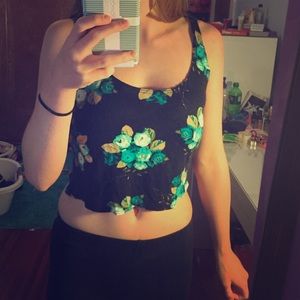 🌞 PACSUN 🌞 black floral crop top!