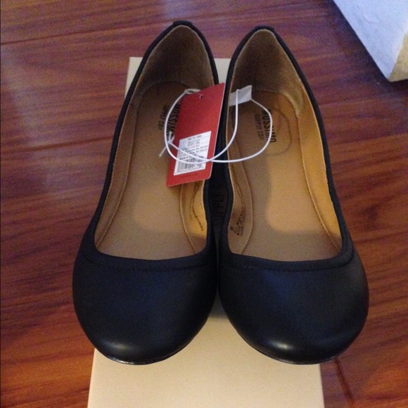 Black ballerina flats BRAND NEW