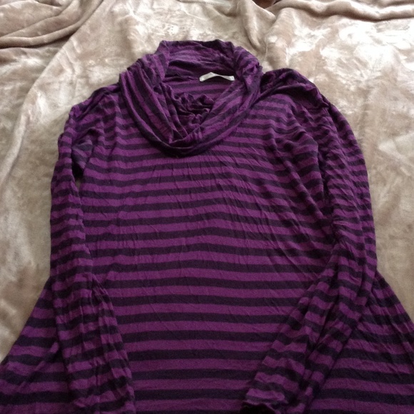 Old Navy draped neck shirt.