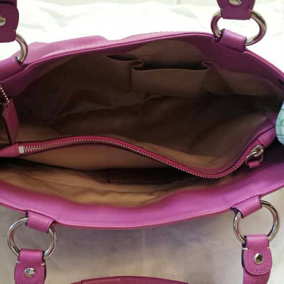 Medium Coach Bag - Picture 3 of 5