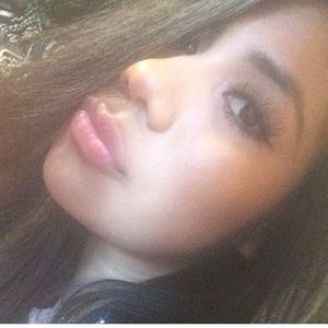 Meet your Posher, Anahi