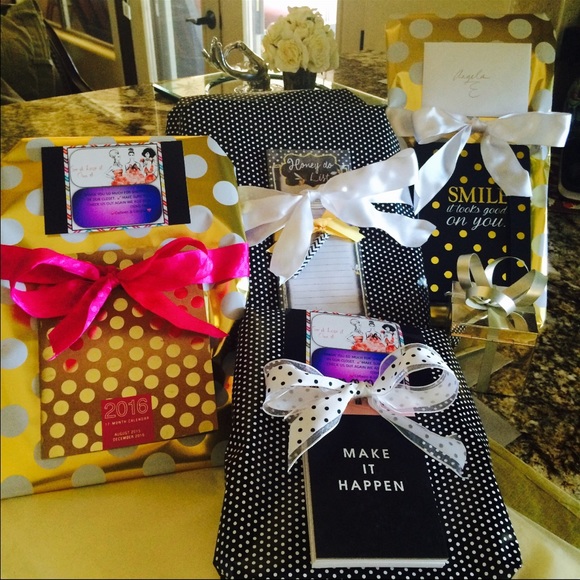 Meet Your Posher Colleen - Picture 2 of 4