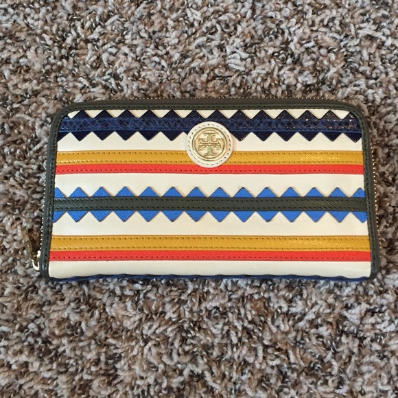 Tory burch wallet