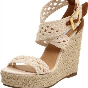 Steve Madden crochet wedges