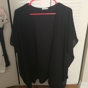 Soprano Black sheer kimono