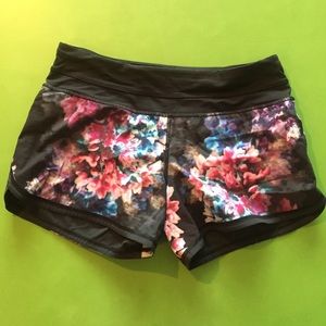 lululemon running shorts sz 6
