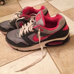 Barely worn Nike Airmax!
