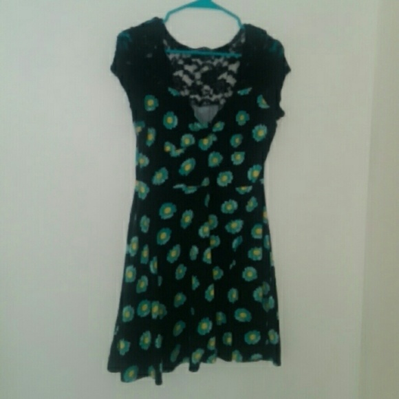 Black and blue daisy dress
