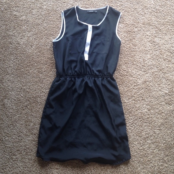 Apt. 9 black dress with zipper