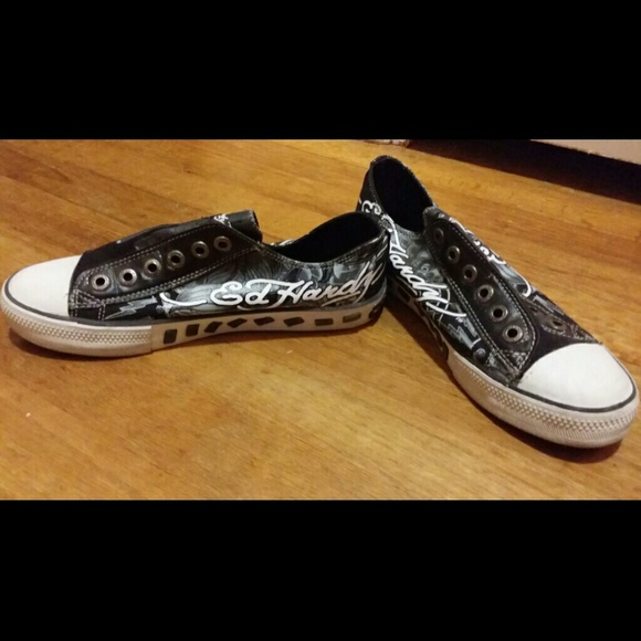 Ed Hardy size 6