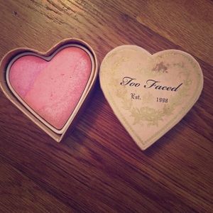 Too faced blush