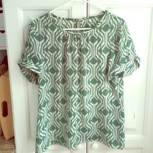 Short sleeve green/white printed blouse.