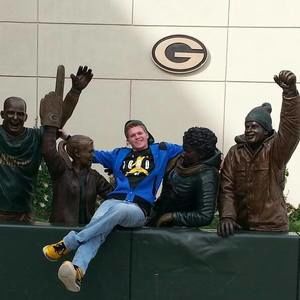 Meet your Posher, Samuel