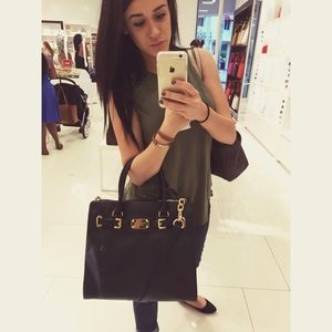 Meet your Posher, Meghen