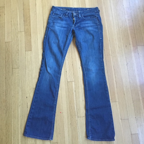 ‼️SOLD‼️WILLIAM RAST low rise flare jeans - Picture 1 of 4