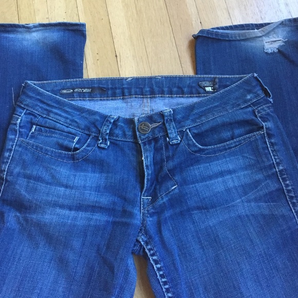 ‼️SOLD‼️WILLIAM RAST low rise flare jeans - Picture 3 of 4