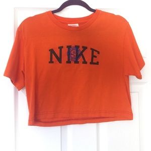 VINTAGE NIKE Orange Cropped Loose Fitting Shirt