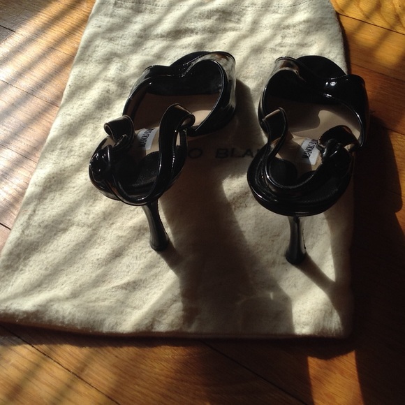 🌹Manolo Blahnik black sling back pumps🌹 - Picture 3 of 8